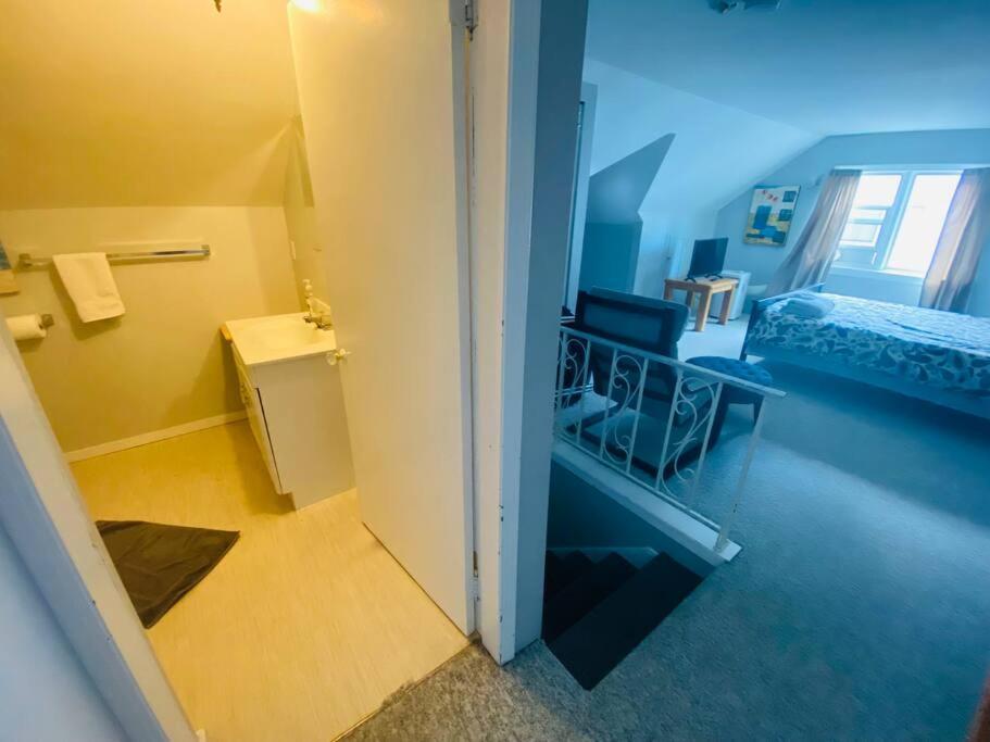 Artistic Apartment Near Downtown Victoria Dış mekan fotoğraf