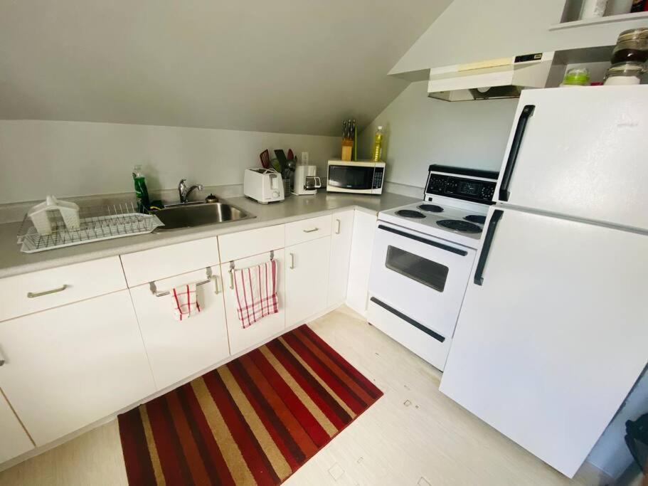Artistic Apartment Near Downtown Victoria Dış mekan fotoğraf