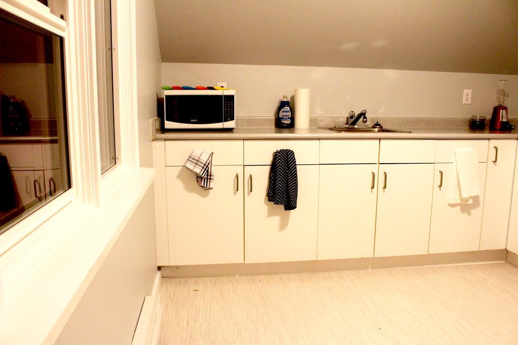 Artistic Apartment Near Downtown Victoria Dış mekan fotoğraf