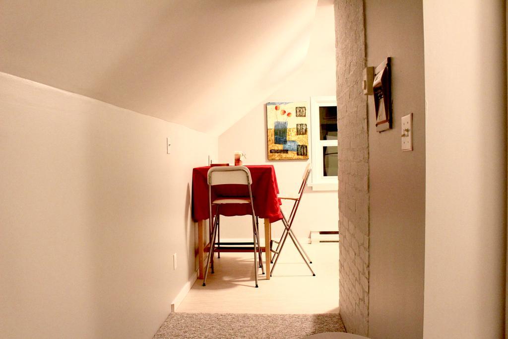 Artistic Apartment Near Downtown Victoria Dış mekan fotoğraf